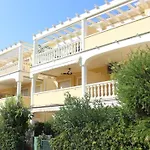 Appartamento Estrella Blanca I, 2 Dormitorios, By Bookindenia *