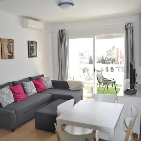 Apartment Estrella Blanca I, 2 Dormitorios, By Bookindenia *